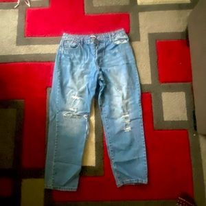 Forever21 Woman’s wide leg ripped jeans